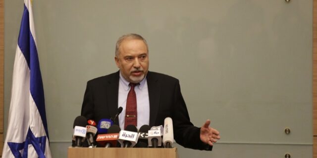 Ισραήλ: Παραιτήθηκε ο υπουργός Άμυνας Αβίγκντορ Λίμπερμαν