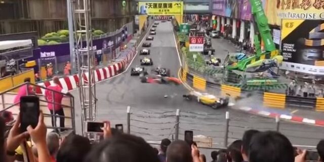 Formula 3: Τρομακτικό ατύχημα στο Μακάου – Οδηγός “καρφώθηκε” στα κιγκλιδώματα
