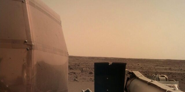 NASA: Νέες φωτογραφίες από τον Κόκκινο Πλανήτη