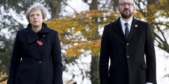 Βέλγιο: Αυτοκίνητο έπεσε στην αυτοκινητοπομπή της Μέι – Δύο τραυματίες