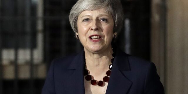 Βρετανία: Παραίτηση της Μέι το καλοκαίρι αναμένουν υπουργοί