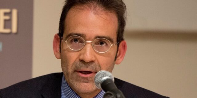 Γ. Παγουλάτος: Οι ευθύνες της ΕΕ για τη στροφή των πολιτών σε εμποράκους του ψεύδους, ψευτομεσσίες και τσαρλατάνους