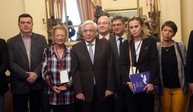 Παυλόπουλος: Συνάντηση με τους προέδρους της ΕΣΗΕΑ και των δημοσιογραφικών ενώσεων