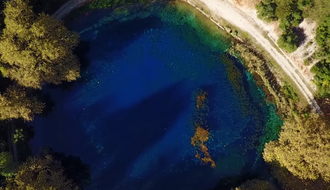 Πηγές Λούρου Ιωαννίνων – Η γαλάζια λίμνη της Ηπείρου