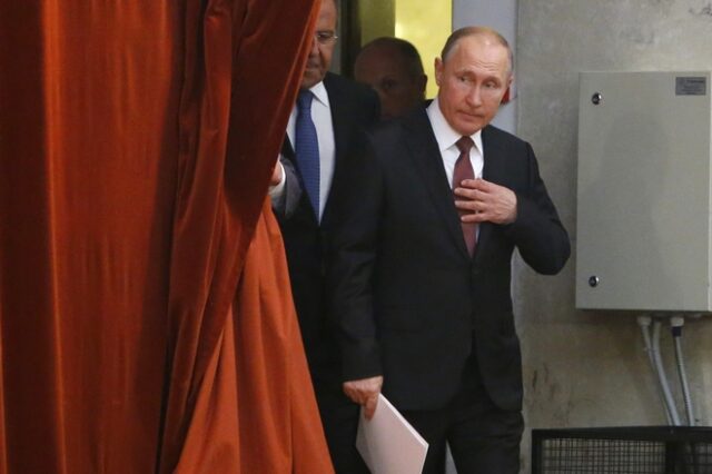 Ο Πούτιν ανησυχεί για την αγάπη των Ρώσων στη ραπ και ψάχνει λύσεις