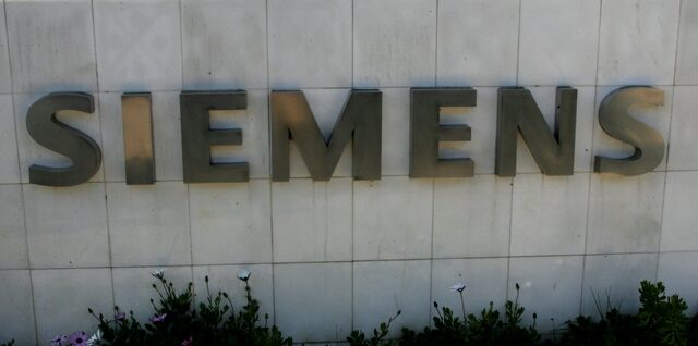 Υπόθεση C4I – Siemens: Τα ημερολόγια της γραμματέως του Χριστοφοράκου ξανά στο επίκεντρο της αντιπαράθεσης