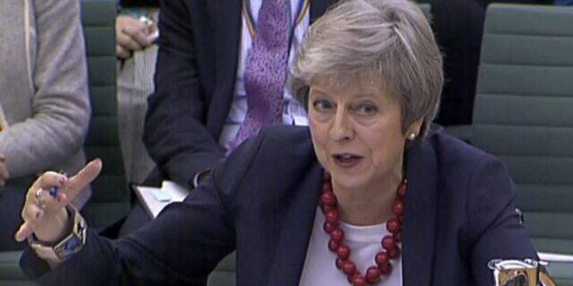 “Είμαστε στην αρχή των συζητήσεων” για το Brexit δηλώνει Μέι