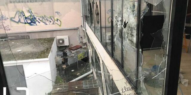 Θεσσαλονίκη: “Βομβαρδισμένο” τοπίο το ΑΠΘ από τα χθεσινά επεισόδια