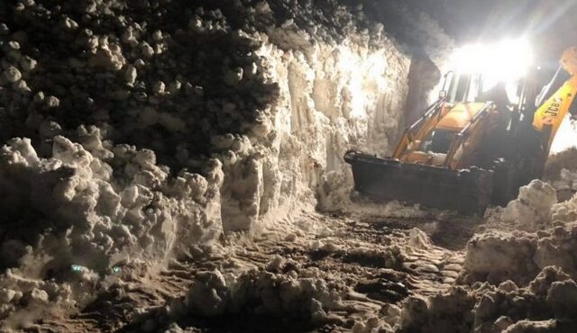 Τρίκαλα: Βοσκοί εγκλωβίστηκαν για 18 ώρες στο χιόνι – Αγωνιώδης διάσωση