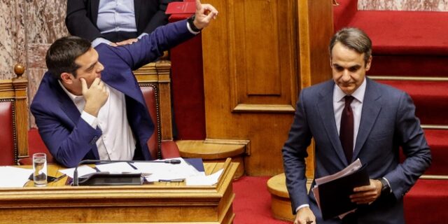 Η μάχη Τσίπρα- Μητσοτάκη μέσω συνταγματολόγων για το πάνω χέρι στην αναθεώρηση