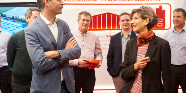 Μπακογιάννης και Smith στο Mega Plant της Coca Cola 3E στο Σχηματάρι