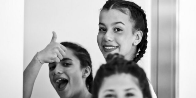 Ο Δημήτρης Ξανθόπουλος σκηνοθετεί τις “Τρεις Αδελφές” του Τσέχοφ στη Στέγη