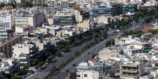Καταργείται ο ΕΦΚ στο κρασί – Αναβάλλεται ο φόρος υπεραξίας στα ακίνητα