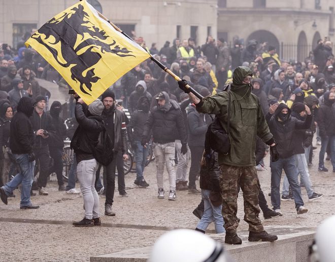 Βέλγιο: 90 προσαγωγές στα επεισόδια κατά του Συμφώνου Μετανάστευσης