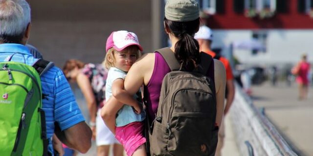 Η αγγελία για baby sitter που έγινε viral: Οι προϋποθέσεις που… τρομάζουν