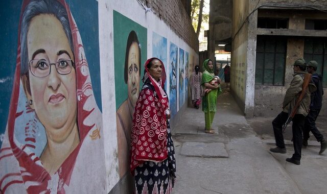 Εκλογές στο Μπανγκλαντές: Η πρωθυπουργός Χασίνα κέρδισε, η αντιπολίτευση διαμαρτύρεται