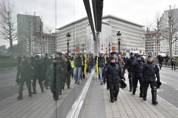 Συγκρούσεις ακροδεξιών με αστυνομικούς στις Βρυξέλλες