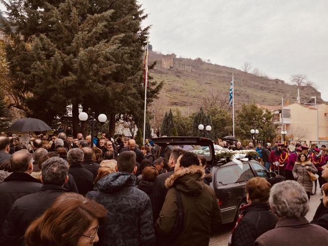 Διδυμότειχο: Σε κλίμα βαθιάς οδύνης το τελευταίο αντίο στην 21χρονη Έλενα