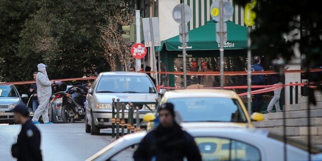 Κολωνάκι: Τα καρέ από την έκρηξη βόμβας στον Άγιο Διονύσιο