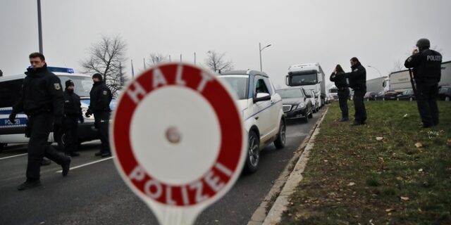 Επίθεση στο Στρασβούργο: Δύο αδερφούς αναζητά η γερμανική αστυνομία