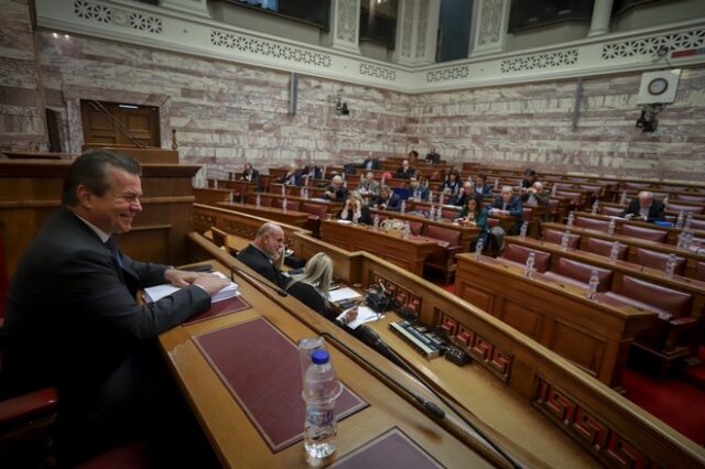 Βουλή: Ομόφωνα υπερψηφίστηκε η ακύρωση της περικοπής των συντάξεων