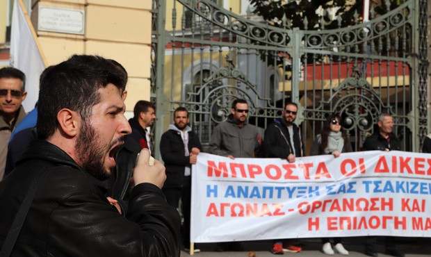 Θεσσαλονίκη: Εργοδότης εστιατορίου και εργαζόμενοι σε μπαράζ συνεχών δικών