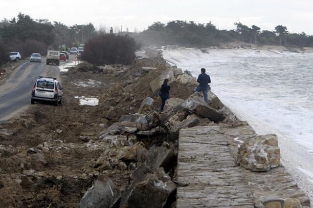 Γαλλία: Σε κόκκινο συναγερμό λόγω κακοκαιρίας τέθηκε η Κορσική