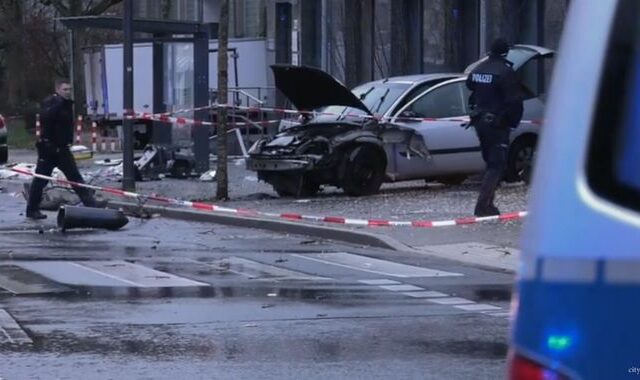 Γερμανία: Αυτοκίνητο έπεσε πάνω σε πεζούς σε στάση λεωφορείου – Μία νεκρή