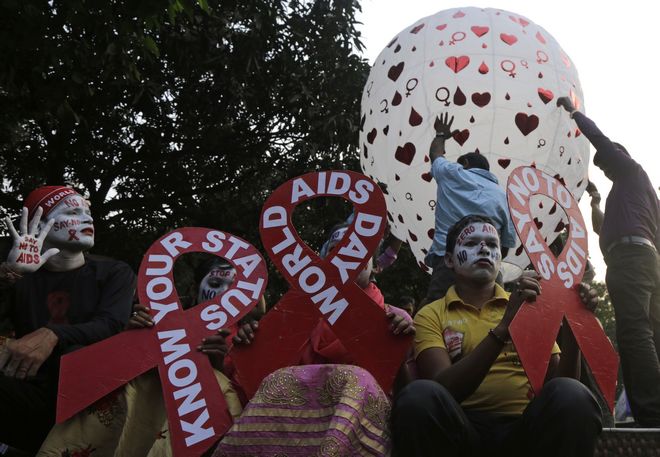 Παγκόσμια Ημέρα κατά του AIDS: Αγρυπνίες και συγκεντρώσεις σ’ όλον τον κόσμο
