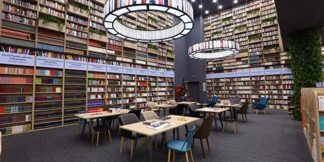 Public: Άνοιξε κατάστημα στο Nicosia Mall