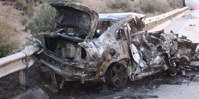 Πολύνεκρο τροχαίο στην Καβάλα: Απανθρακώθηκαν μέσα στα οχήματά τους