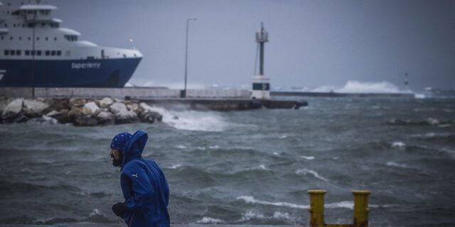 Καιρός: Πρωτοχρονιά 2019 με βροχές, χιόνια και ισχυρούς ανέμους – Ποιες περιοχές θα πληγούν εντονότερα