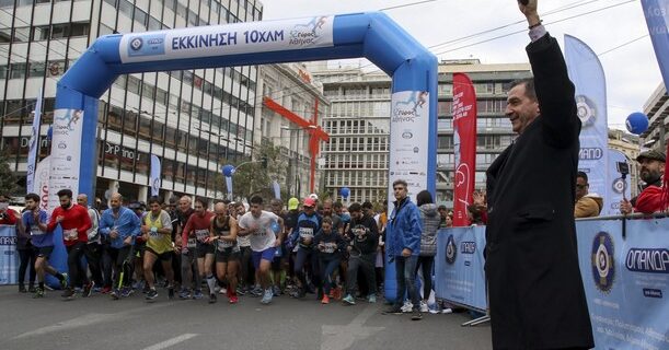 Ο 32ος Γύρος της Αθήνας σε εικόνες: Χιλιάδες έδωσαν το παρών