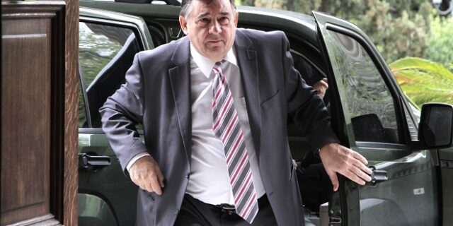 Καρατζαφέρης: Παραιτείται από το ΛΑΟΣ