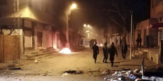 Τυνησία: Νέα επεισόδια μετά την ταφή φωτοειδησεογράφου που αυτοπυρπολήθηκε