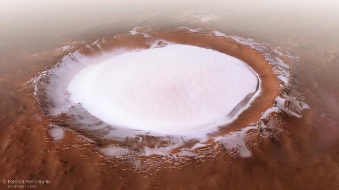 Χριστουγεννιάτικο κλίμα και στον Άρη – Εντυπωσιακή φωτογραφία “χιονισμένου” κρατήρα