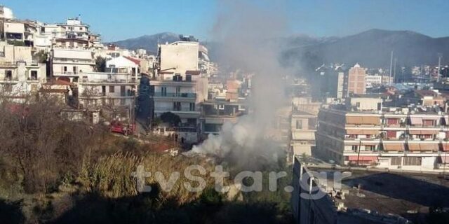 Φωτιά σε μονοκατοικία στη Λαμία