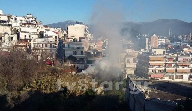 Φωτιά σε μονοκατοικία στη Λαμία