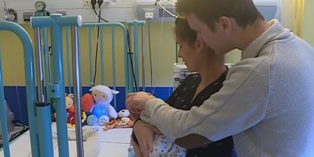Γαλλία: Οι γονείς του μικρού Αντουάν απευθύνουν έκκληση για να αποκτήσει “μια νέα καρδιά”