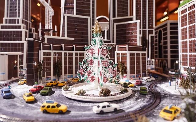 Ο χριστουγεννιάτικος ορίζοντας της Νέας Υόρκης φτιαγμένος από… μπισκότο