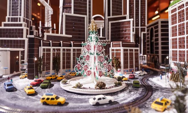 Ο χριστουγεννιάτικος ορίζοντας της Νέας Υόρκης φτιαγμένος από… μπισκότο