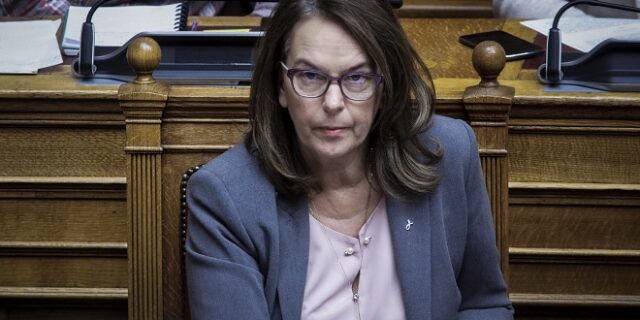 Παπανάτσιου: Ακύρωση των περικοπών των συντάξεων και μέτρα ενίσχυσης των κοινωνικών ομάδων