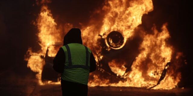 Κίτρινα γιλέκα: Πώς προέκυψε η εμφάνισή τους, τι πραγματικά ζητούν