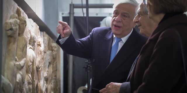 Πρ. Παυλόπουλος: Ολοένα και περισσότερα ερείσματα για την επιστροφή των Γλυπτών του Παρθενώνα