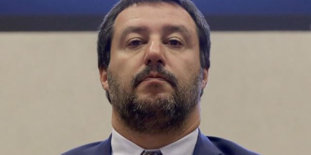 Νέα οδηγία Σαλβίνι εναντίον των πλοίων ΜΚΟ που συμμετέχουν στις επιχειρήσεις διάσωσης μεταναστών