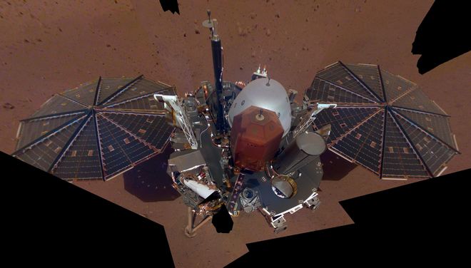 Αυτή είναι η πρώτη “σέλφι” από τον Άρη