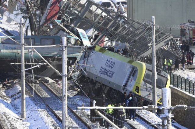 Σιδηροδρομικό δυστύχημα στην Τουρκία: 9 νεκροί, 47 τραυματίες