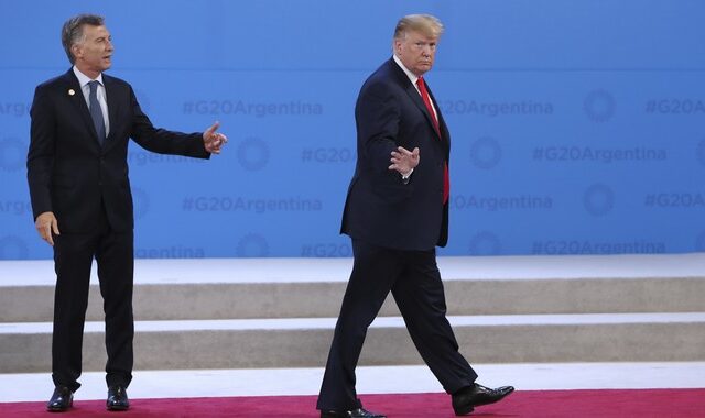Ο Τραμπ άφησε στα κρύα του λουτρού τους ξένους ηγέτες στη G20 – “Πάρτε με από εδώ μέσα”