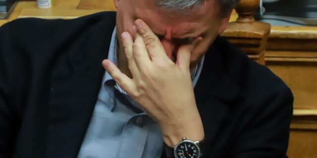 Καρέ – καρέ: Παραλειπόμενα και “πηγαδάκια” από τη ψήφιση του προϋπολογισμού