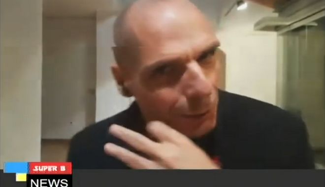 Επεισοδιακή συνέντευξη: Ο Βαρουφάκης πέταξε τα μικρόφωνα και έφυγε από εκπομπή